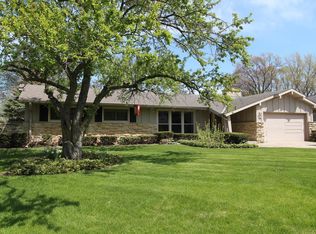 8570 N Greenvale Rd, Bayside, WI 53217