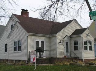 11 W Webster St, Marshalltown, IA 50158