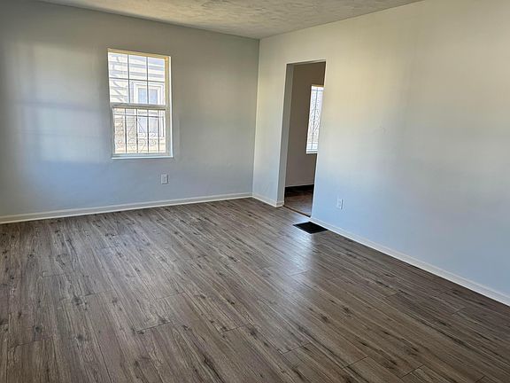 3rd image of 1357 E 16th Ave