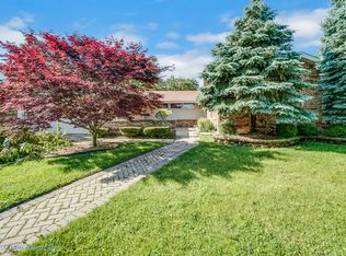 1925 185th St, Lansing, IL 60438