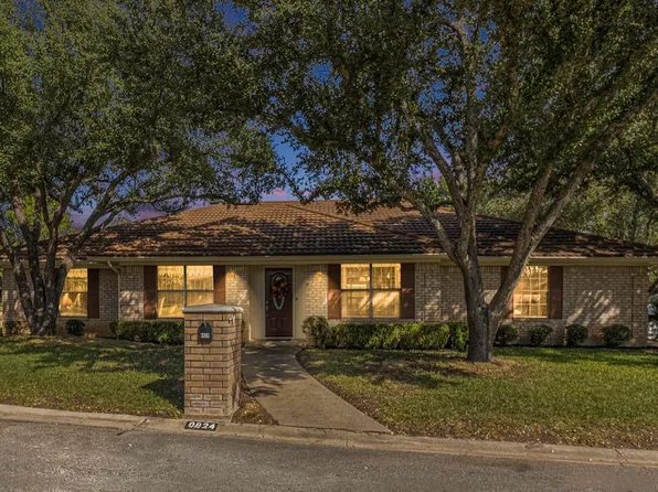 8824 Crosswind Dr, Fort Worth, TX 76179