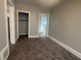 3833 Vine