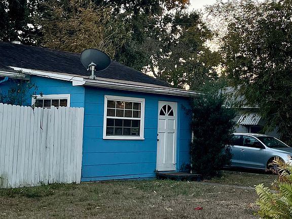 2nd image of 5016 18th Ave S