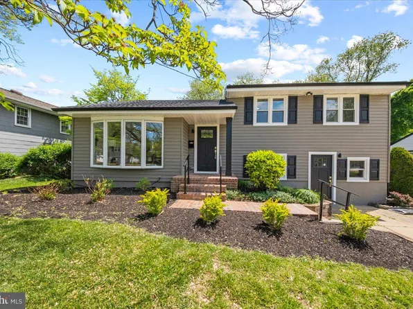 153 Valley Run Dr, Cherry Hill, NJ 08002