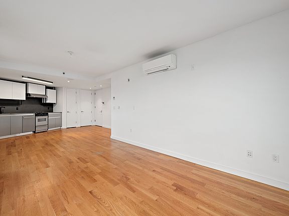 5th image of 54 Noll St APT 356