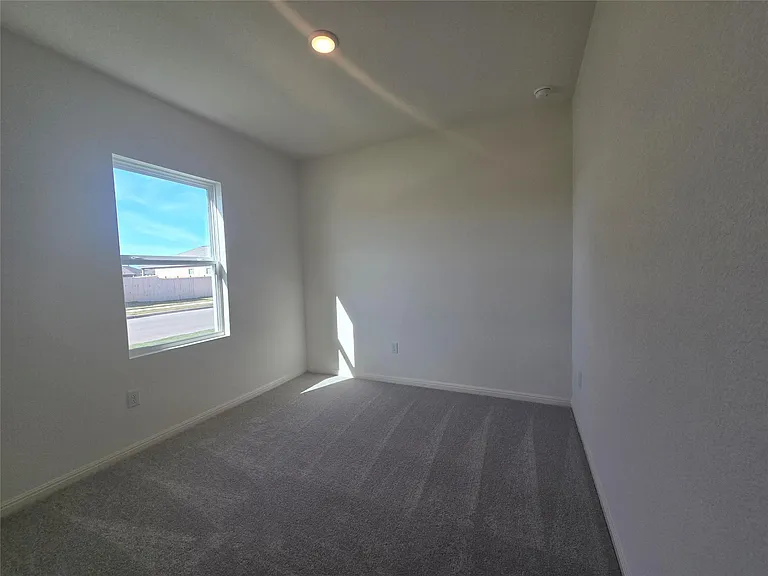 624 Wesley Miller Ln — Photo 7