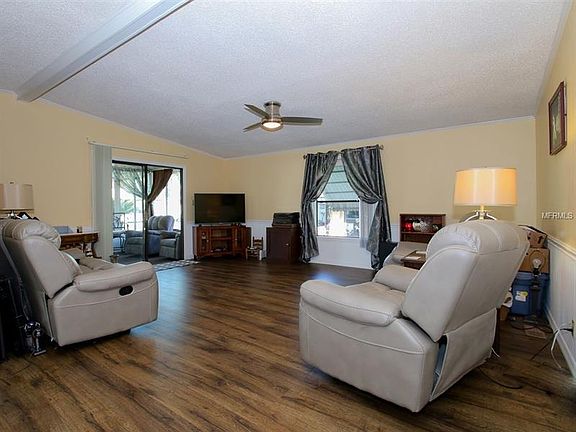 4th image of 34110 Dovewood Dr