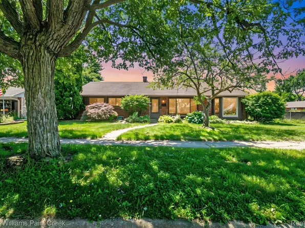 20510 Luna St, Clinton Township, MI 48035