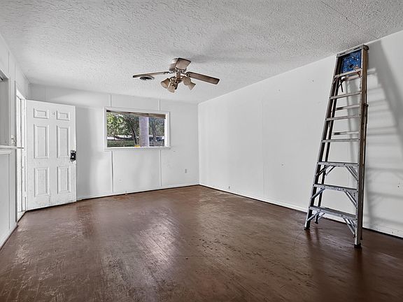 5th image of 13917 Ambrose St