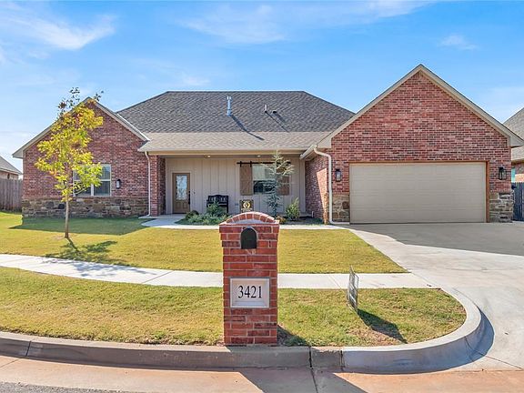 3rd image of 3421 Austrian Pine Ln