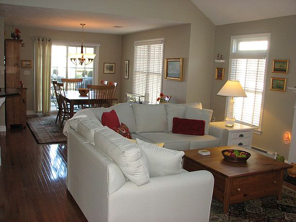5th image of 28 Arbor Hills Dr
