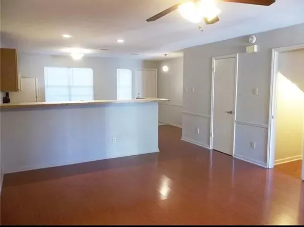 1841 River Crossing Cir APT E, Austin, TX 78741