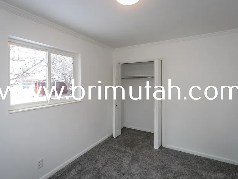 5856 S 157 W — Photo 11