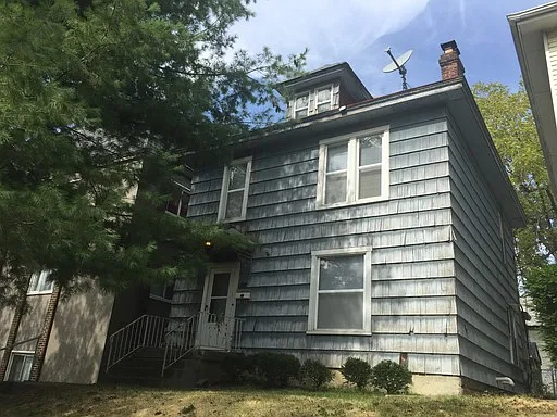 38 W Oakland Ave