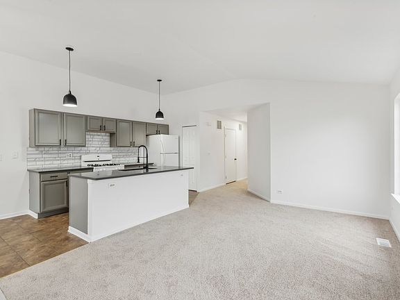 5th image of 769 Hobart Dr Unit C