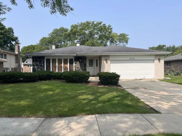 7010 Terrace Dr, Downers Grove, IL 60516