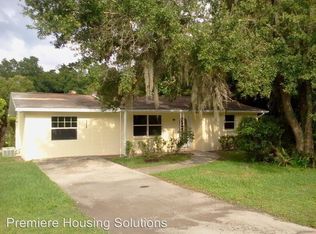 4922 8th St, Zephyrhills, FL 33542