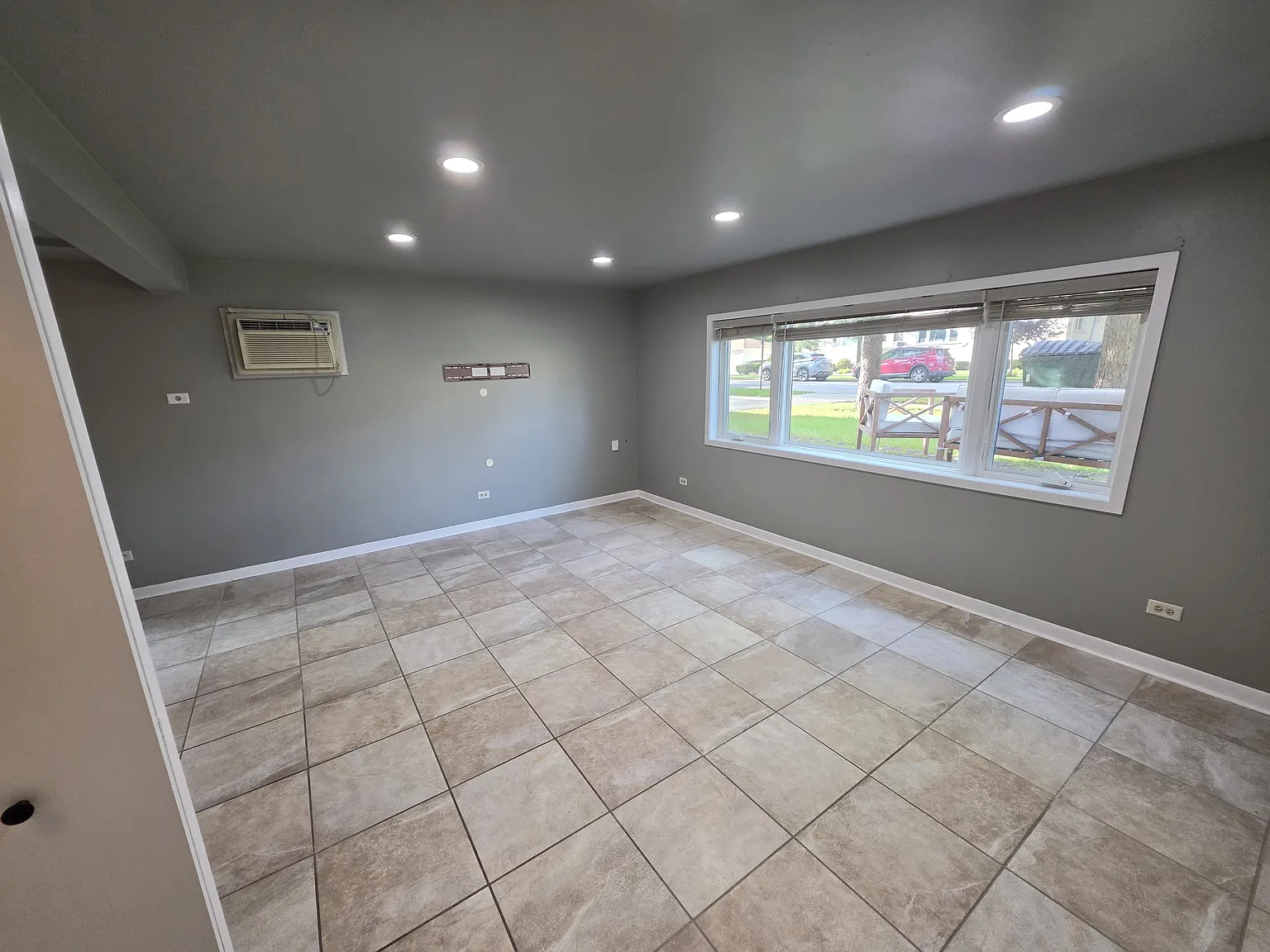 2 bed, 1400 sqft, $2,150 — Photo 2