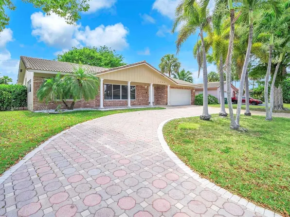 1762 NW 82nd Ave, Pompano Beach, FL 33071