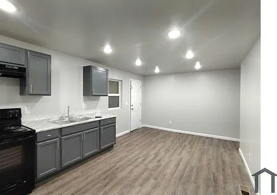 603 N Dearborn St #0 — Photo 12