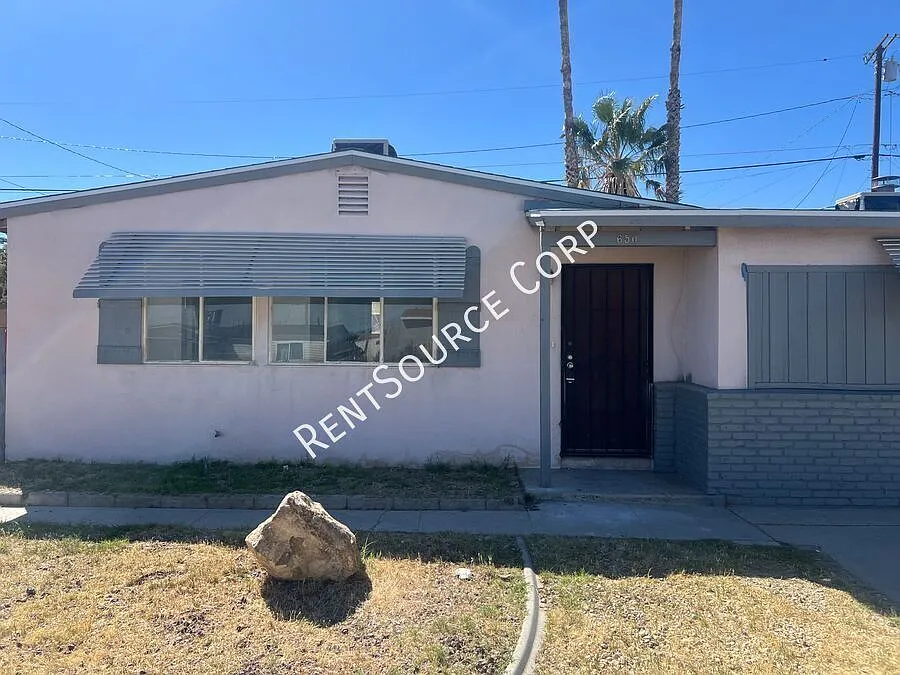 Building Photo - 650 S Muriel Dr
