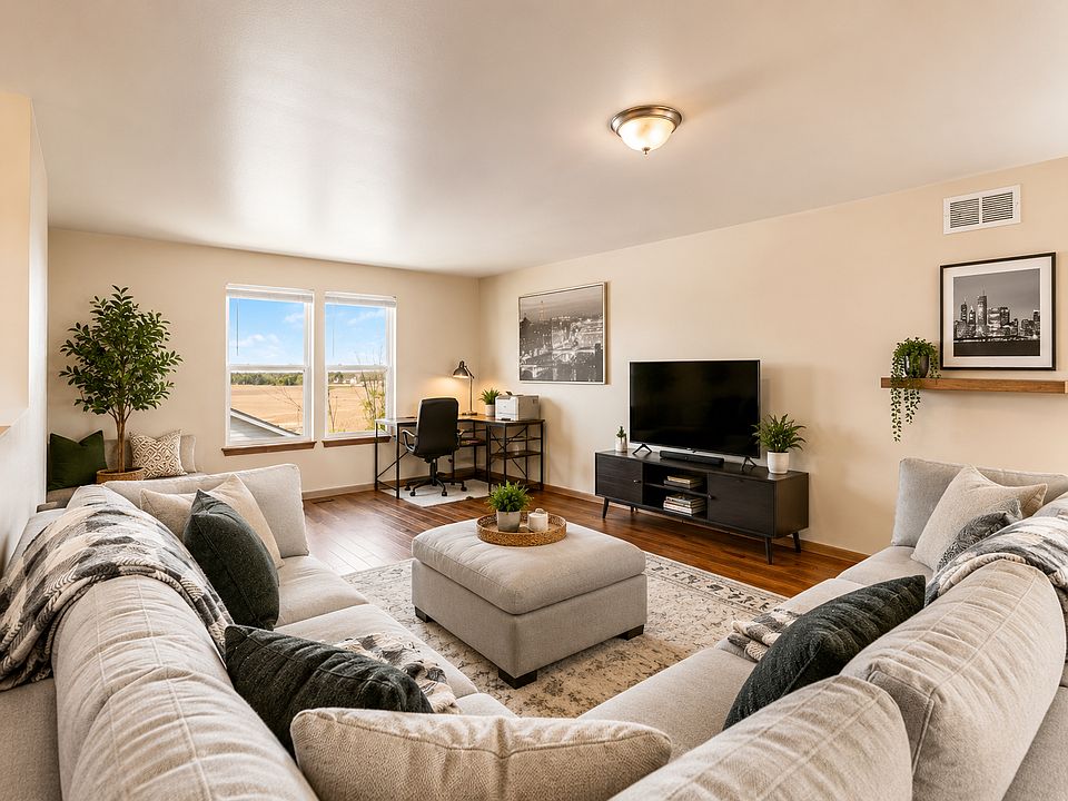 1st image of 3093 Huntington Dr
