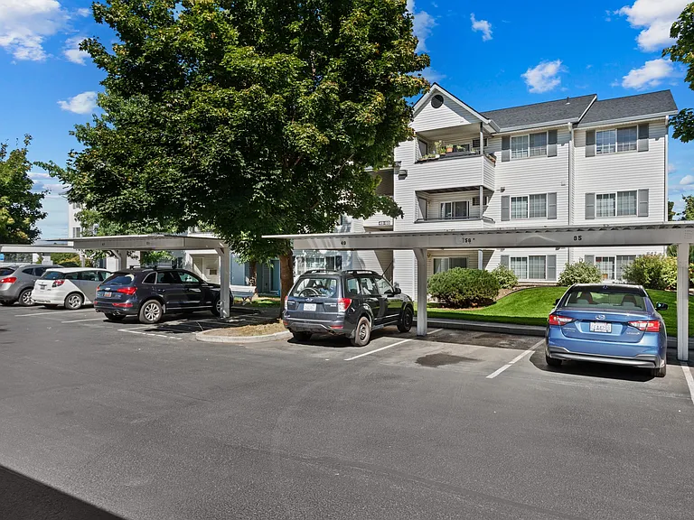 Farr Court — Photo 27