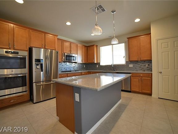 5th image of 355 Espressivo St