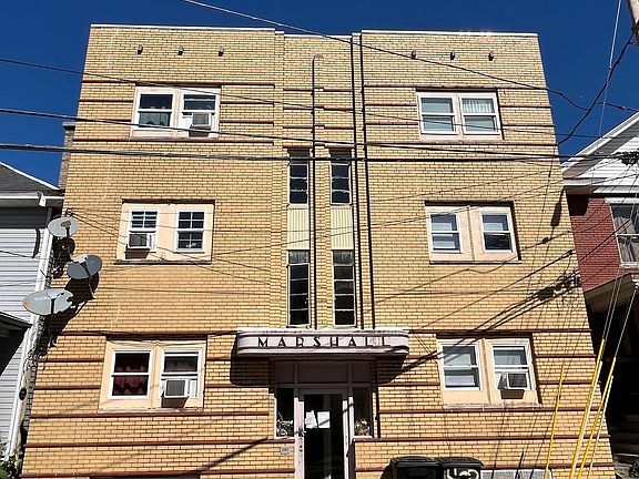 2nd image of 1402 Lee St E APT 3