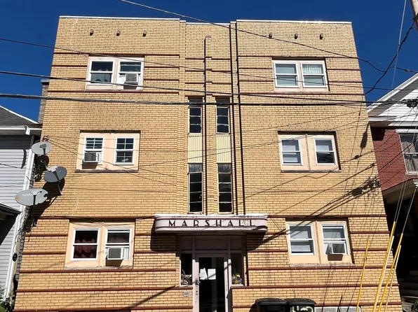 1402 Lee St E, Charleston, WV