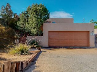205 Horton Ln NW, Albuquerque, NM 87114