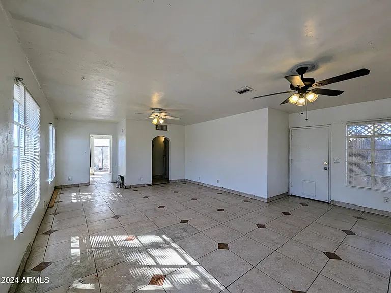 1314 W Whitton Ave — Photo 14
