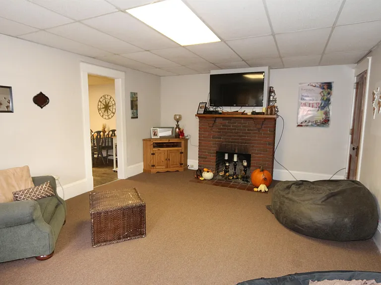 7-9 Weidman Pl #2 — Photo 32