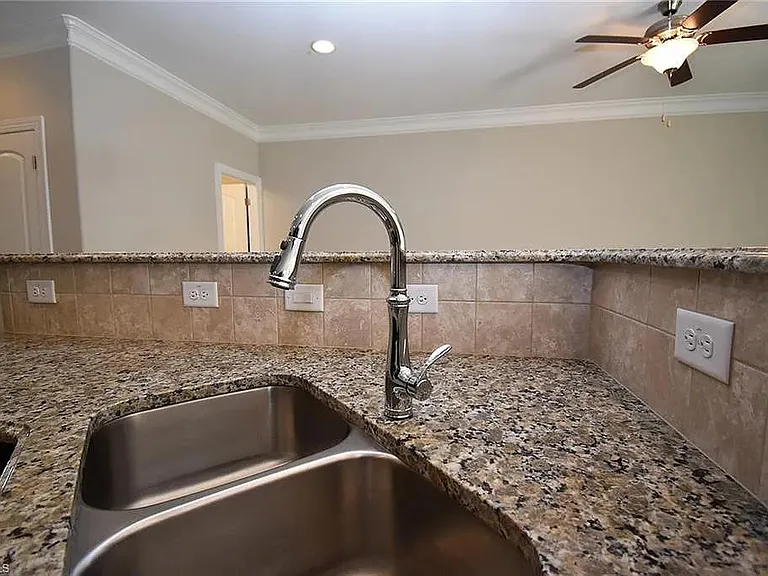3849 Thistleberry Rd — Photo 11