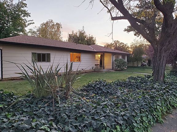 2nd image of 1140 Dartmouth Pl