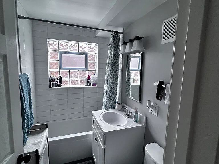 3747 N Harlem Ave #C — Photo 12