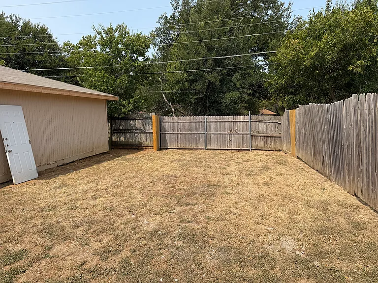 2506 Normont Cir — Photo 20