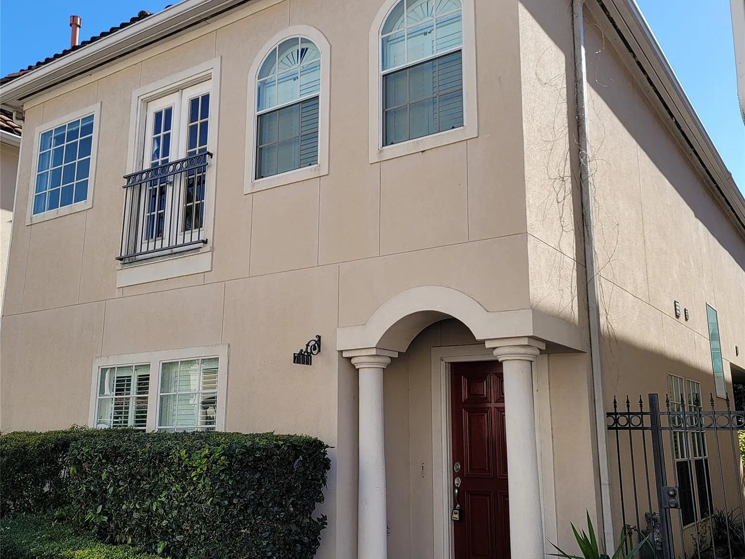 3 bed, 2.5 bath, 1848 sqft, $2,600 — Photo 4