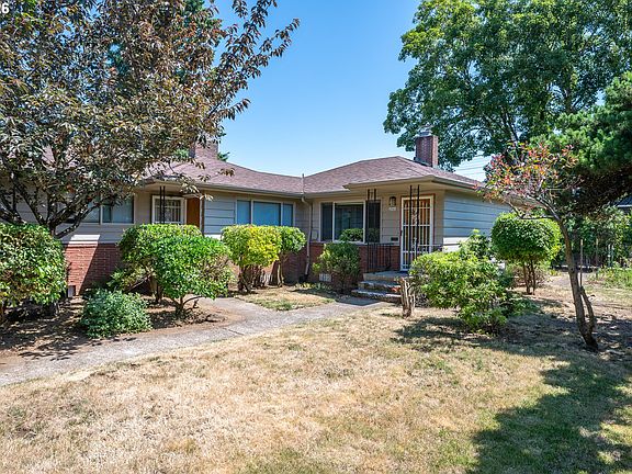 4th image of 4846 SE 63rd Ave