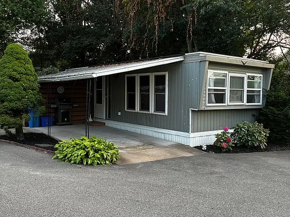 6940 Highbridge Rd Trailer 1A, Fayetteville, NY 13066
