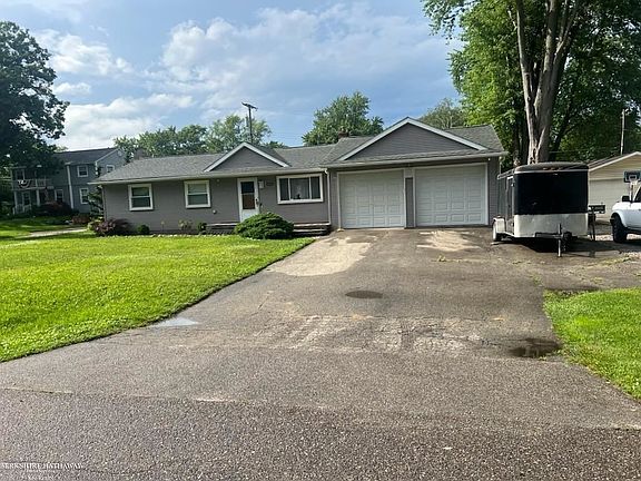 3rd image of 8283 Janis St
