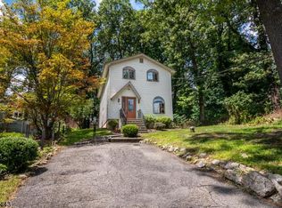 84 Unger Ave, Stanhope, NJ 07874