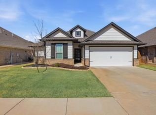 9221 NW 91st St, Yukon, OK 73099