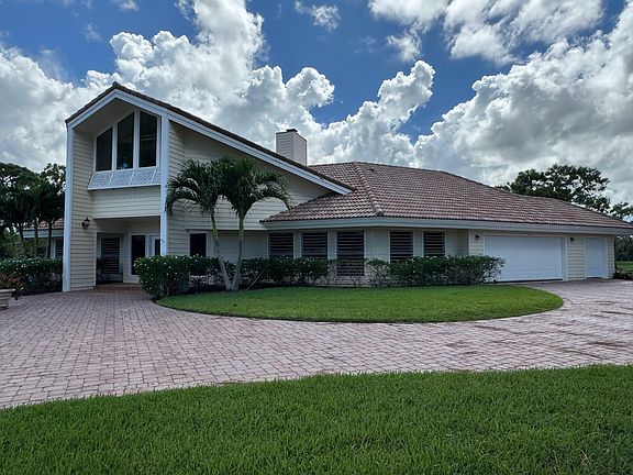 3rd image of 10119 Bay Tree Ct