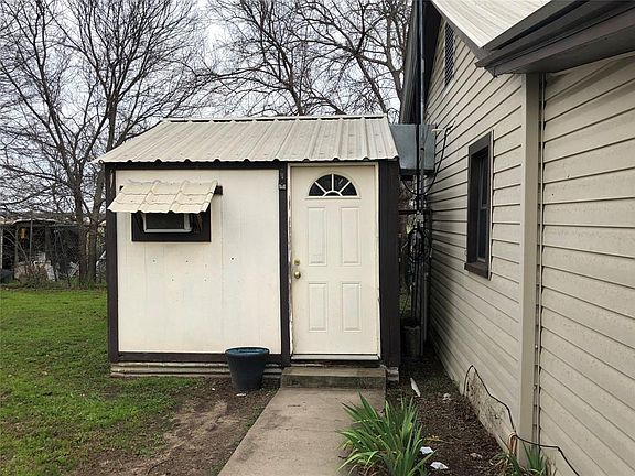 4th image of 1224 Lipan Dr