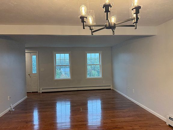 5th image of 65 Victoria Ln