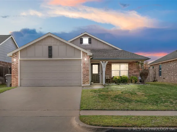 4015 W 104th Pl S, Jenks, OK 74037