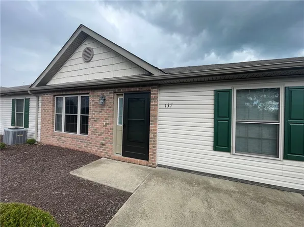 137 Arlington Dr #137, Slippery Rock, PA 16057