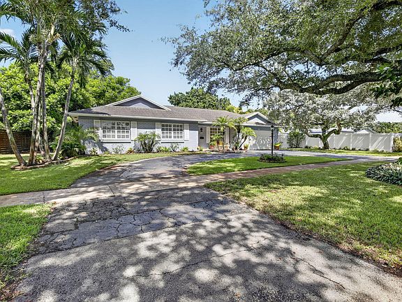 2nd image of 721 SW 59TH Avenue