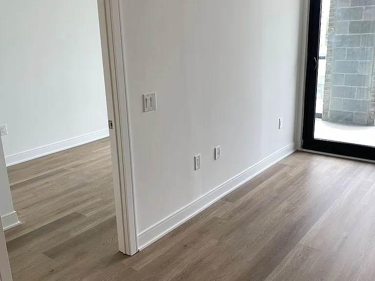 86 Dundas St E #406 — Photo 6